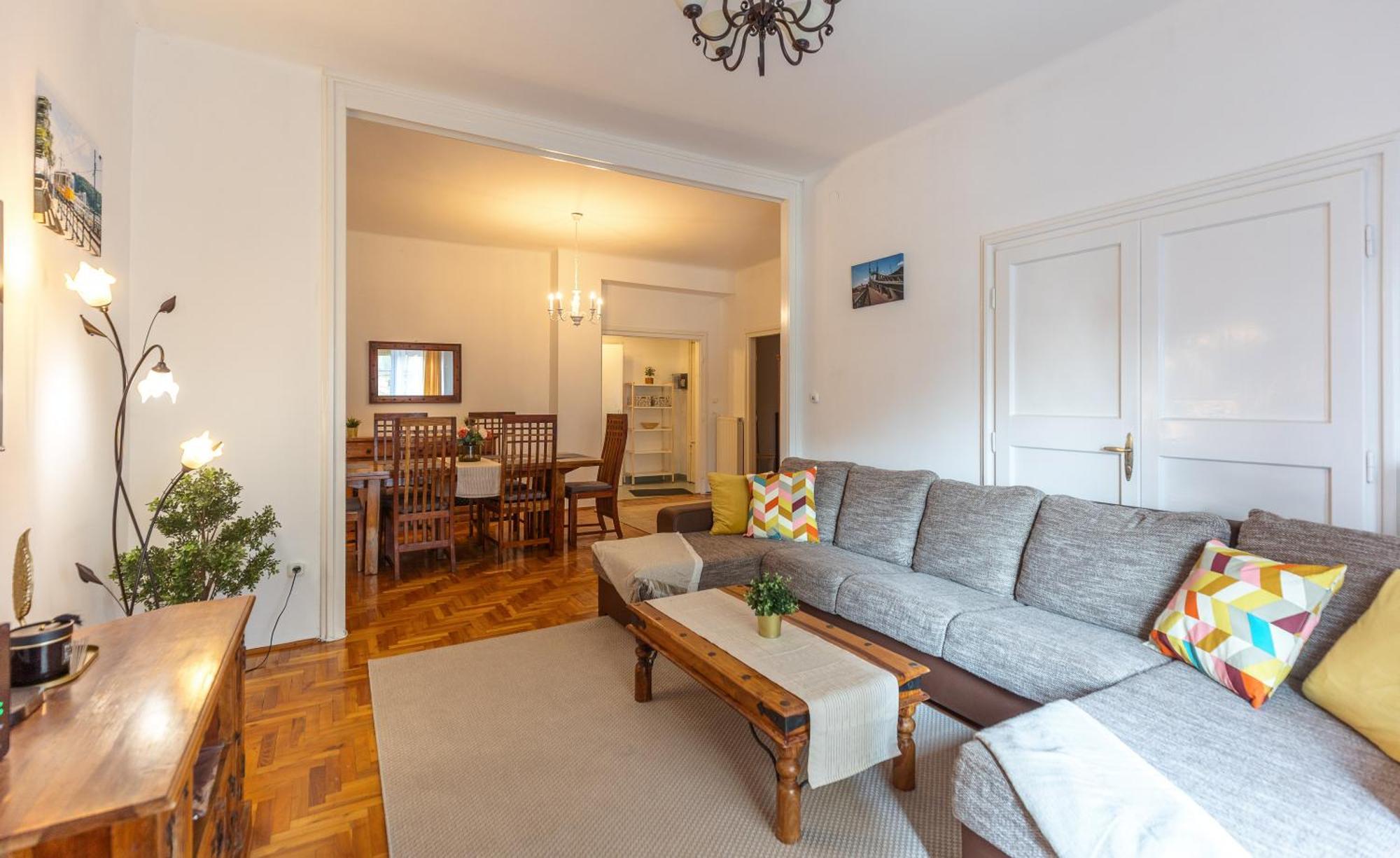 Bright & Spacious Riverside Apartment With Balcony Budapest Eksteriør billede