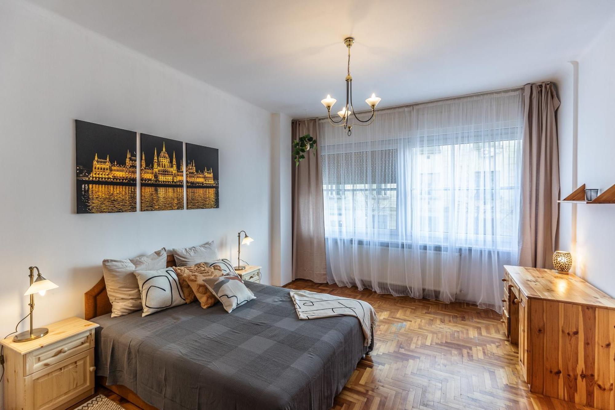 Bright & Spacious Riverside Apartment With Balcony Budapest Eksteriør billede
