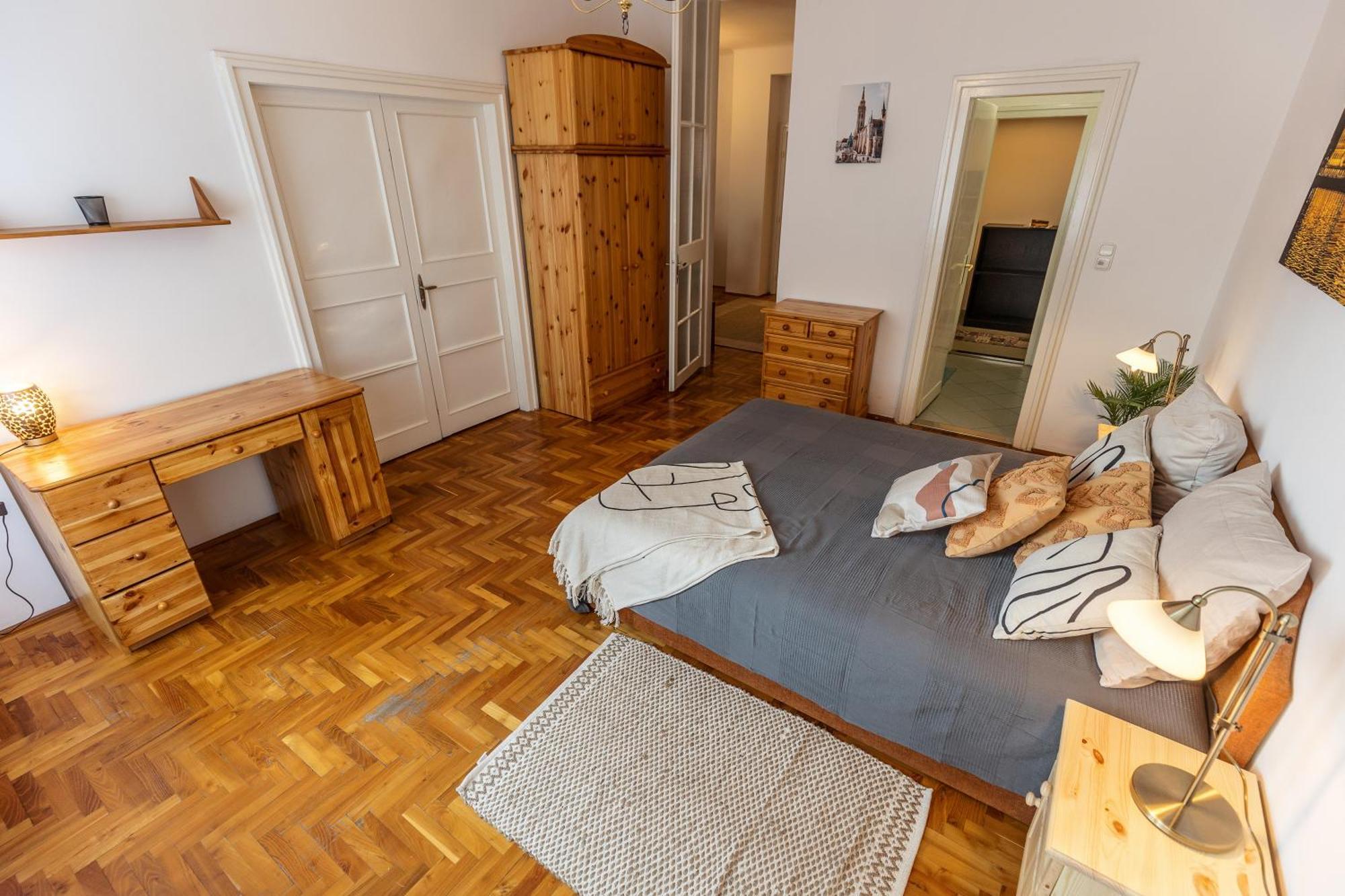 Bright & Spacious Riverside Apartment With Balcony Budapest Eksteriør billede
