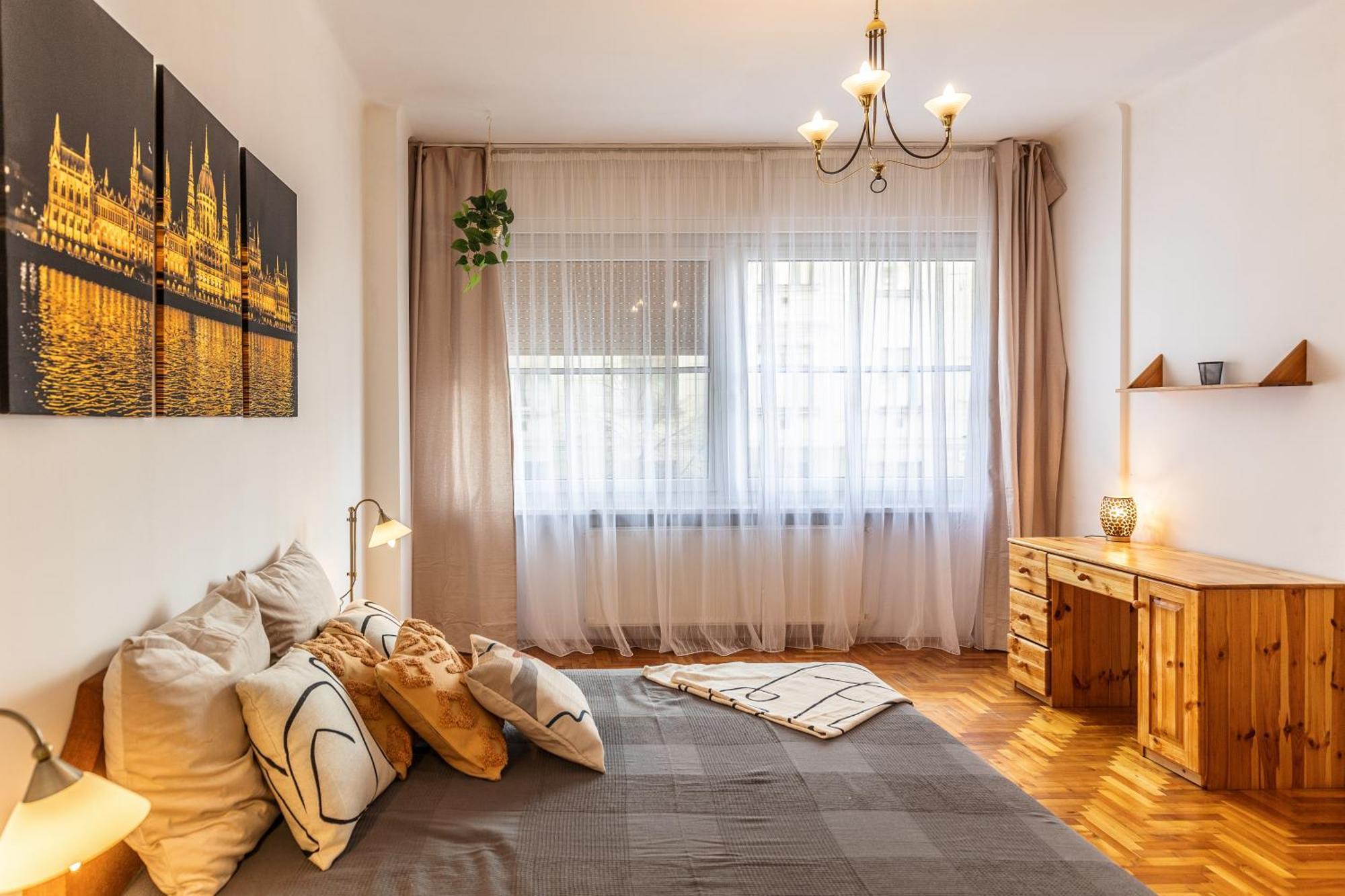 Bright & Spacious Riverside Apartment With Balcony Budapest Eksteriør billede