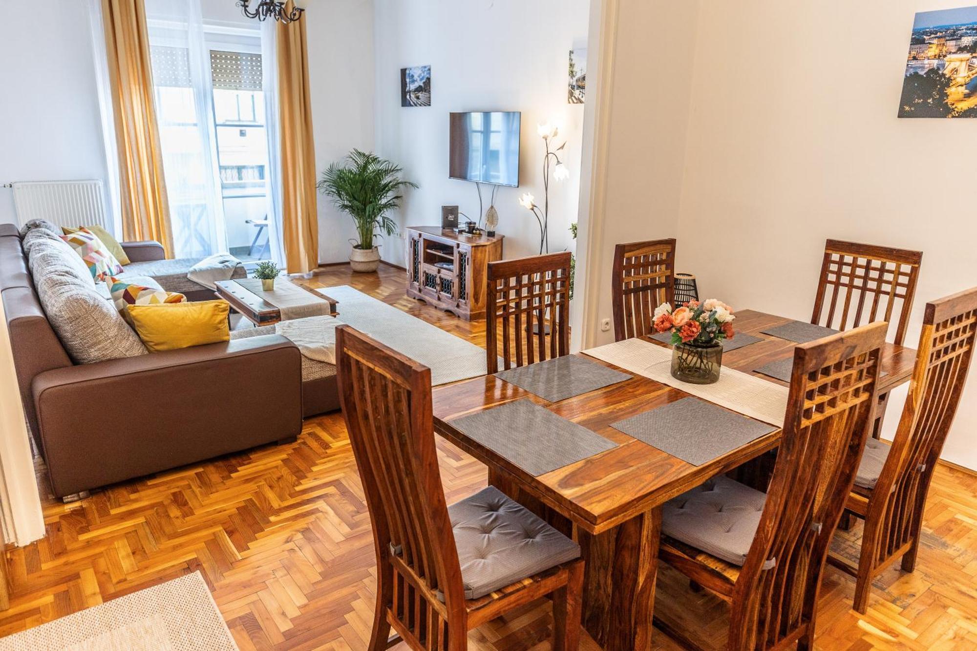 Bright & Spacious Riverside Apartment With Balcony Budapest Eksteriør billede